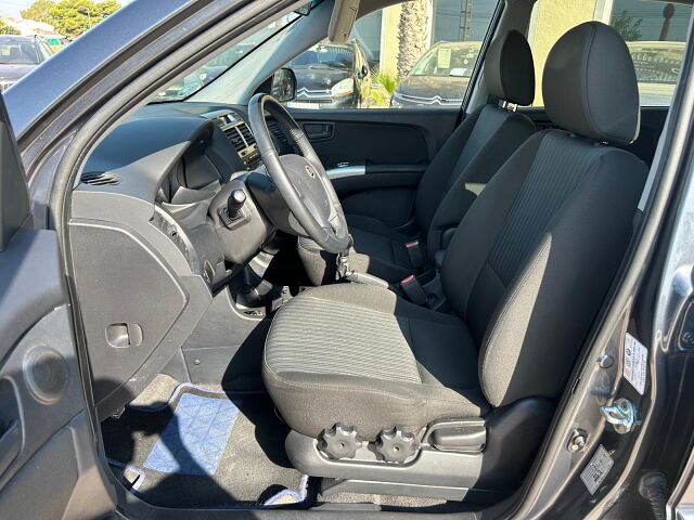 KIA SPORTAGE CUP 2.0 PETROL SPANISH LHD IN SPAIN 76000 MILES SUPERB 200